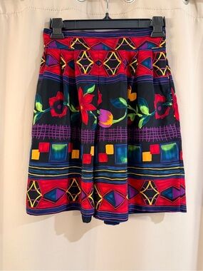Justin B Jones Vibrant Floral Patterned Shorts  - Black with Multicolor Accents